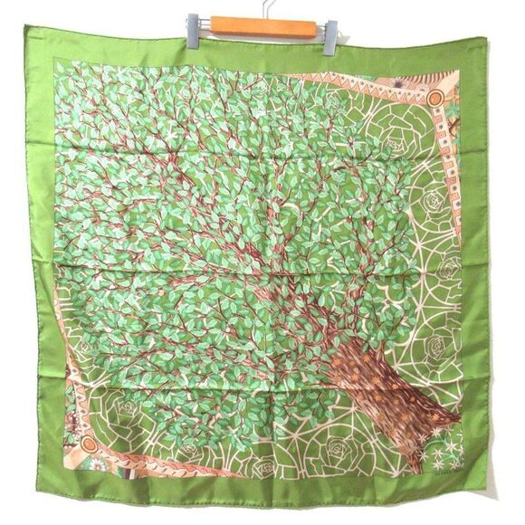 Hermes Accessories - Hermes Kare90 AXIS Mundi World Center Axis Silk Large Scarf Green Ladies Used